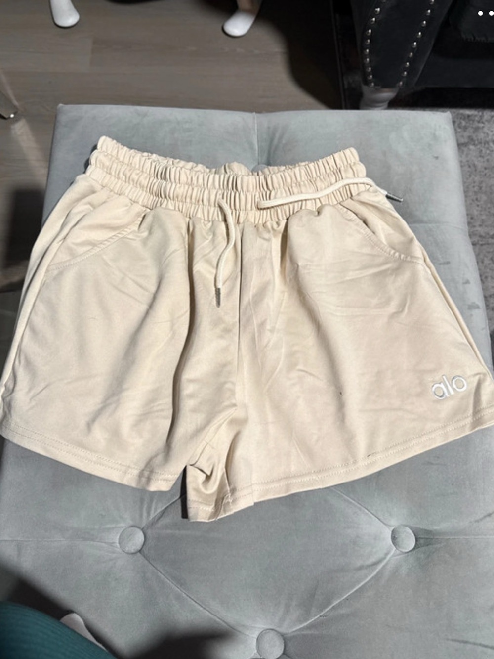 ALO Women's Cream Elastic-Waist Athletic Shorts